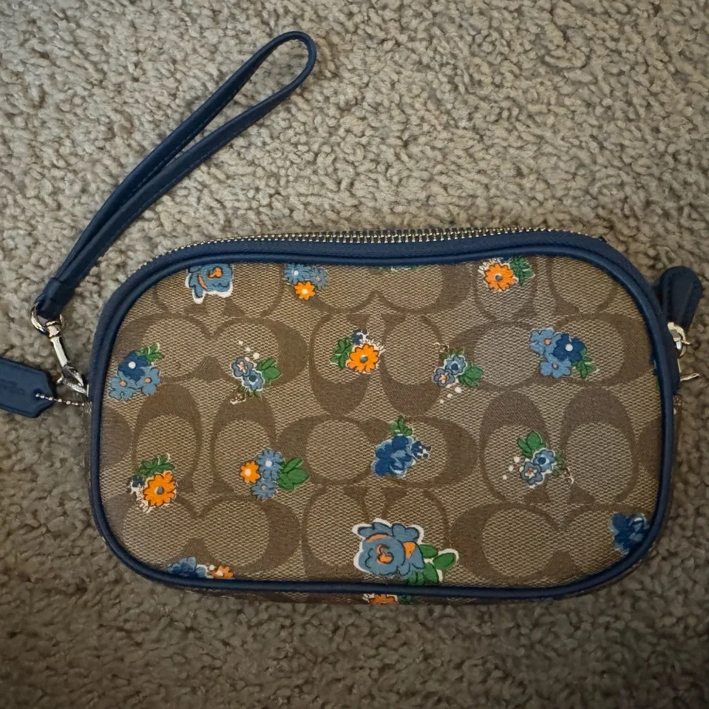 Coach Brown Floral Wristlet with Blue Accents - Like New - Picture 2 of 5